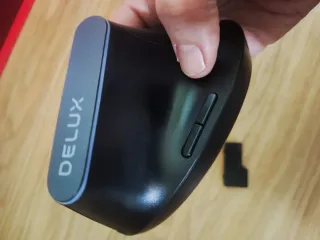 Ratón Vertical Delux Negro falla rueda.