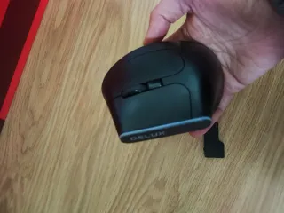 Ratón Vertical Delux Negro falla rueda.