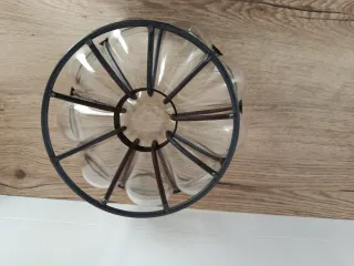 Centro de mesa cristal y metal.