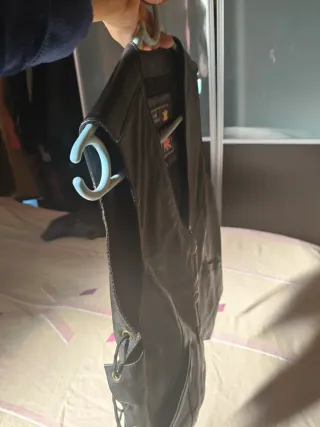 Chaleco de piel negro