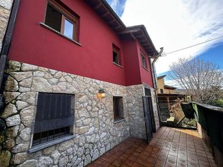 Chalet en venta en Piloña
