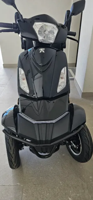 Scooter Eléctrico TEKUON para Movilidad Reducida