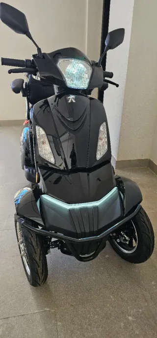 Scooter Eléctrico TEKUON para Movilidad Reducida
