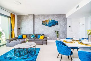 Piso en venta en Zona Sohail en Fuengirola