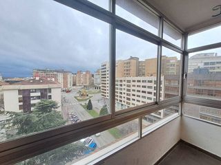 Piso en venta en Plaza España - Villa Pilar - Reyes Católicos - Vadillos en Burgos