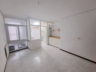 Piso en venta en Plaza España - Villa Pilar - Reyes Católicos - Vadillos en Burgos