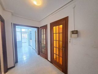 Piso en venta en Plaza España - Villa Pilar - Reyes Católicos - Vadillos en Burgos