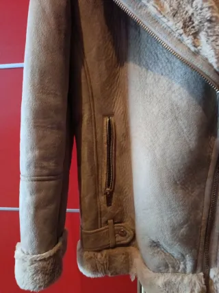 Chaquetón Stradivarius Beige Talla S