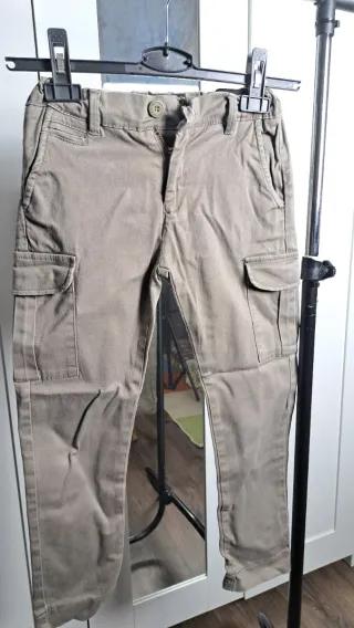 Set bimbo 7/8 anni: pantalone + maglioncino