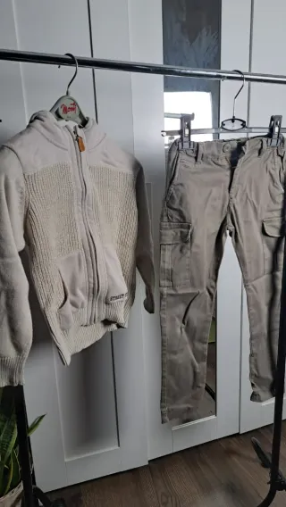 Set bimbo 7/8 anni: pantalone + maglioncino