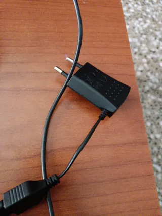 Auriculares Inalámbricos Negros y Plateados