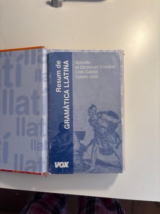 Diccionari Il·lustrat Llatí-Català VOX