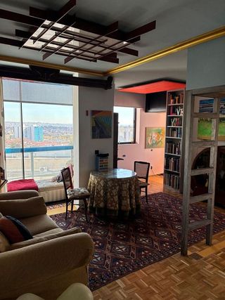 Piso en venta en Lucero en Madrid