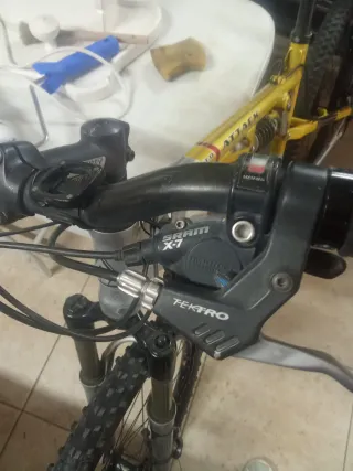 Bicicleta de Montaña Doble Suspensión