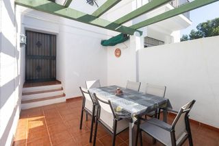 Casa adosada en venta en Las Cancelas - Valdeolletas en Marbella