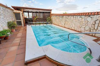 Casa adosada en venta en San García en Algeciras