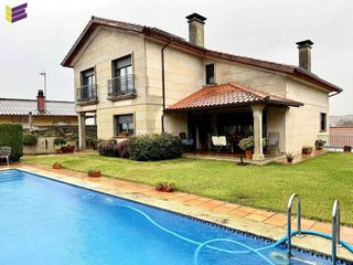 Chalet en venta en Porriño (O)