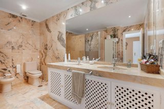 Piso en venta en Nueva Andalucía centro en Marbella