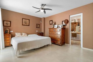 Piso en venta en Nueva Andalucía centro en Marbella