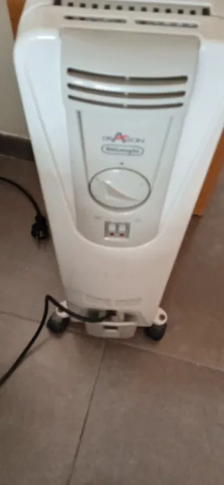 Estufa DeLonghi Blanca
