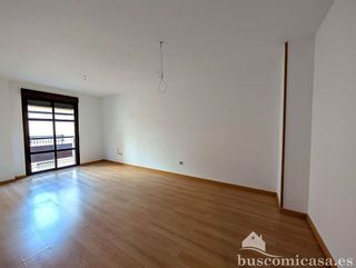 Piso en venta en Linares