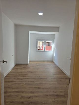 Piso en venta en Avda. de Abril. - 9 de octubre en Sagunto