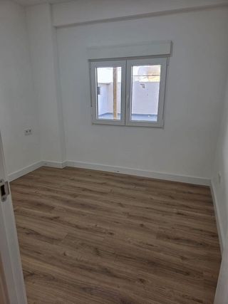 Piso en venta en Avda. de Abril. - 9 de octubre en Sagunto