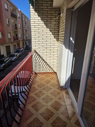 Piso en venta en Avda. de Abril. - 9 de octubre en Sagunto