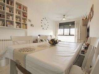 Piso en venta en Velilla de San Antonio