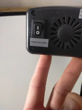 Convertidor Tensión 24V a 230V USB 300W