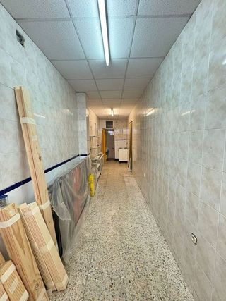 Local comercial en venta en Andújar
