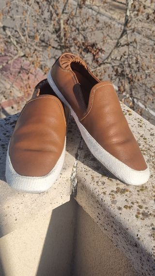 Mocasines de piel marrón