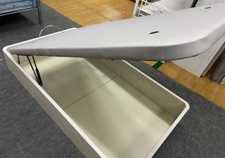 Liquidación en canapés de 105x190 reforzados