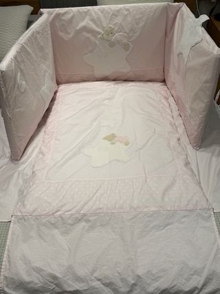 Colcha y chichonera cuna Tuc Tuc
