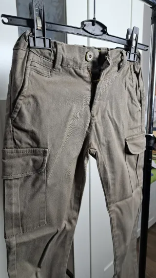 2 Pantaloni cargo bimbo 7/8 anni