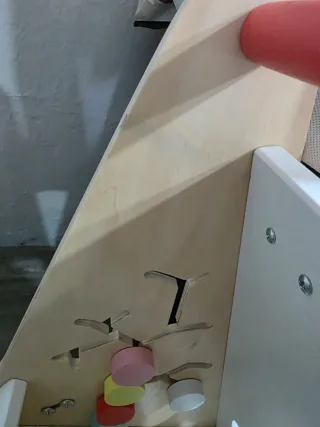 Andador y centro de actividades para bebé.