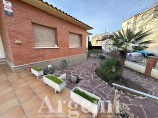 Chalet en venta en Palau-solità i Plegamans