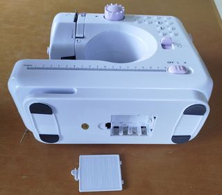 Máquina de coser UFR-705