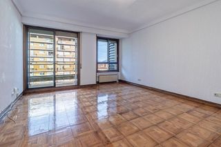 Piso en venta en Amara - Berri en San Sebastián-Donostia