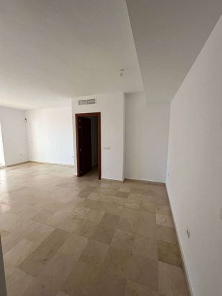 Piso en venta en Los Pacos en Fuengirola