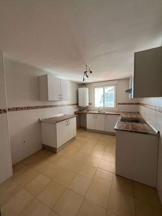 Piso en venta en Los Pacos en Fuengirola