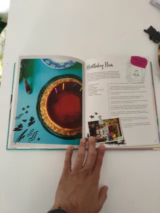 Friends: The Official Cookbook