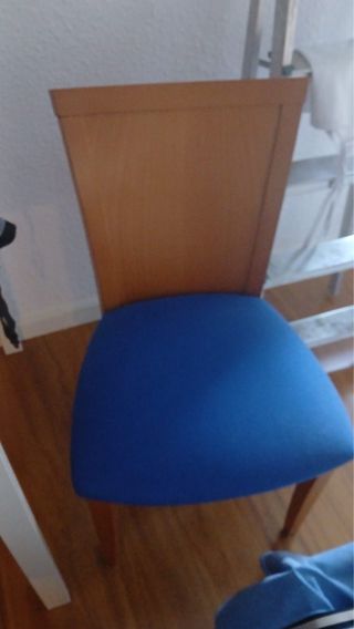 Sillas de comedor madera y tela azul