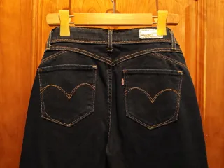 Pantalón Levi's chica azul oscuro talla 27 skinny