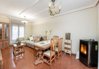 Casa adosada en venta en Otura