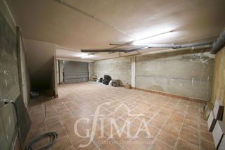 Casa adosada en venta en Tomelloso