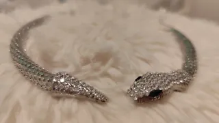 Collar Serpiente Plateada con Circonitas