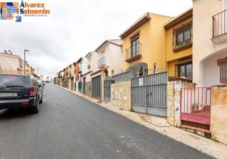 Casa adosada en venta en Otura