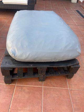 Sofá de palets con cojines