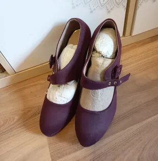 Zapatos tacón Mariamare morados talla 41